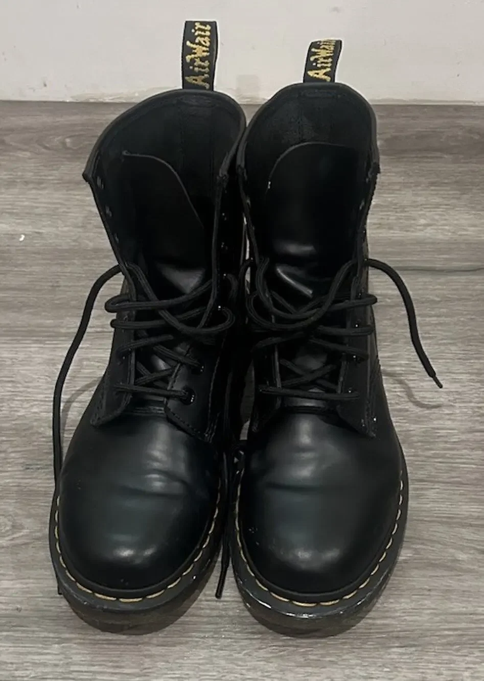 Dr. Martens 1460 Smooth Leather Black 8-Eye Boots Women’s US 8 EU 39